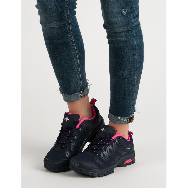 Mustat vaelluskengät 2