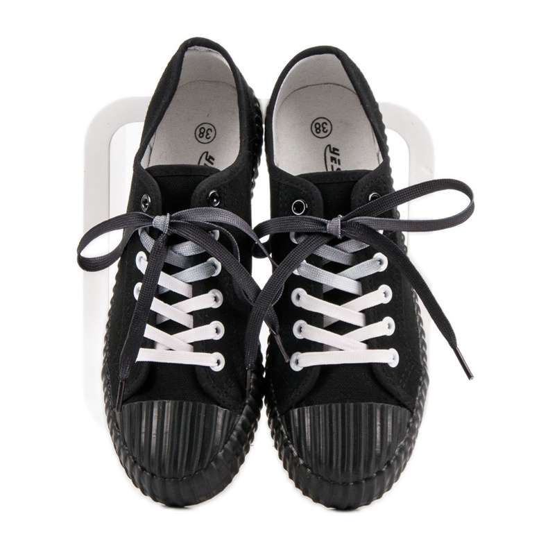 Yes Mile Muodikkaat mustat lenkkarit 1