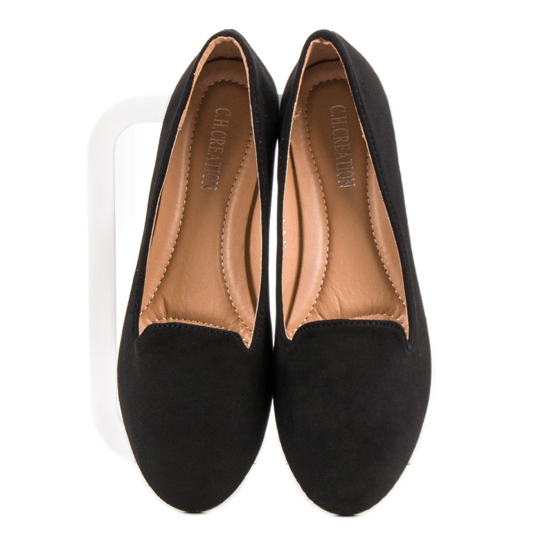 Ch. Creation Suede Lords musta 1