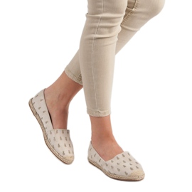 Lucky Shoes Beige espadrilloja ananaksissa 2