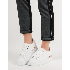 Valkoiset lenkkarit valkoinen 2