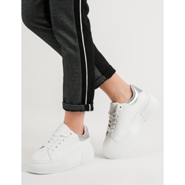 Renda Valkoiset kengät lavalla valkoinen 2