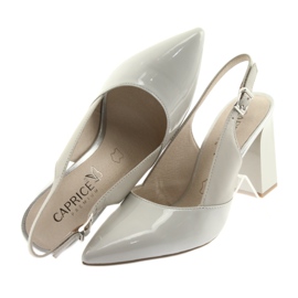 Harmaat naisten sandaalit Caprice 29604 -pylväässä 6