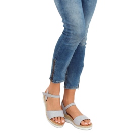 Harmaat sandaalit matalalla kiilakorolla 7868-KL Harmaa 1