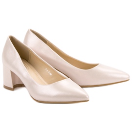 Pumput pylväässä ruskea vaaleanpunainen 1