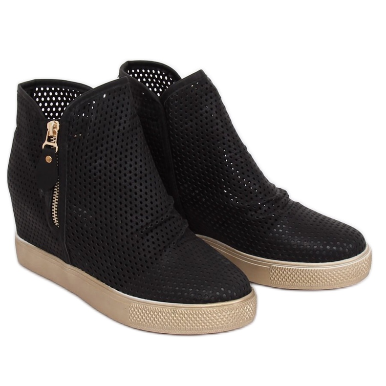 Mustat harjatut lenkkarit KL-261 Musta 1