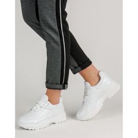 Slip-on lenkkarit valkoinen 2