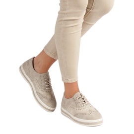 SHELOVET Beige huutaa 1