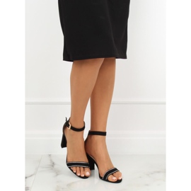 Mustat sandaalit postissa A8020 Black 2