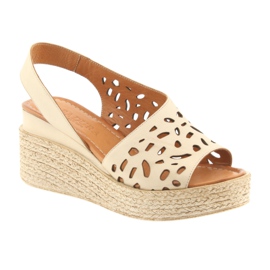 Kiilasandaalit Badura 4812 beige 1