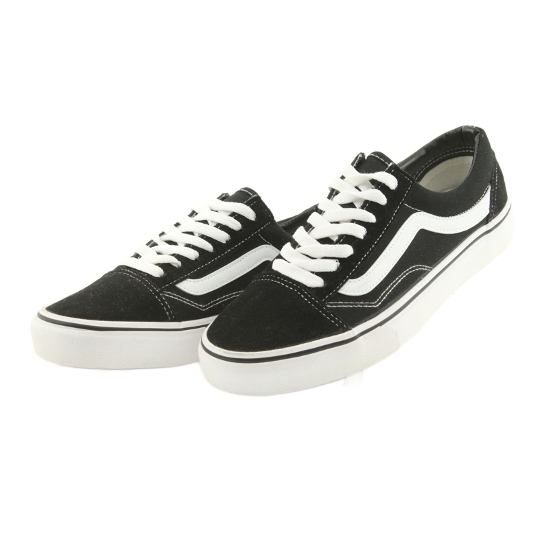 Old Skool Vans musta valkoinen 3