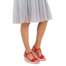 Punaiset sandaalit kiilakorolla H-59 Red punainen 1