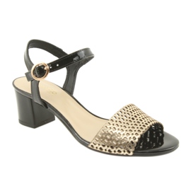 Espinto Mustat / kultaiset sandaalit keltainen 1