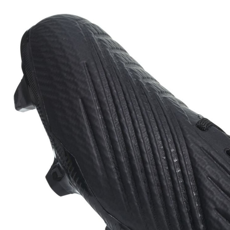 Adidas Predator 18.3 Fg M CP9303 jalkapallokengät musta musta 2