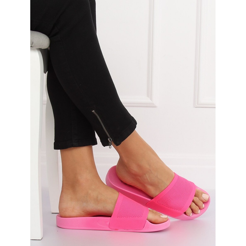 Tossut, joissa on neulottu vaaleanpunainen vyö PT-110 Fuchsia 1