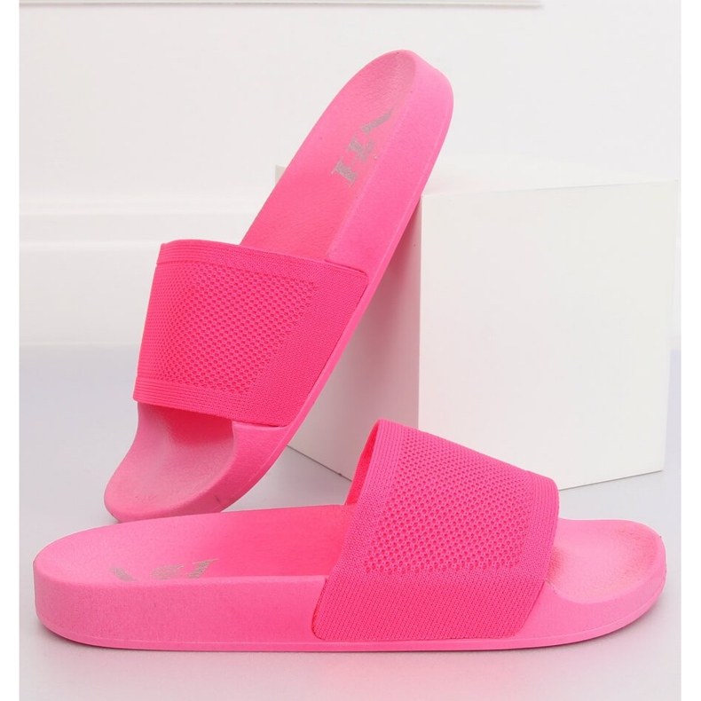 Tossut, joissa on neulottu vaaleanpunainen vyö PT-110 Fuchsia 2