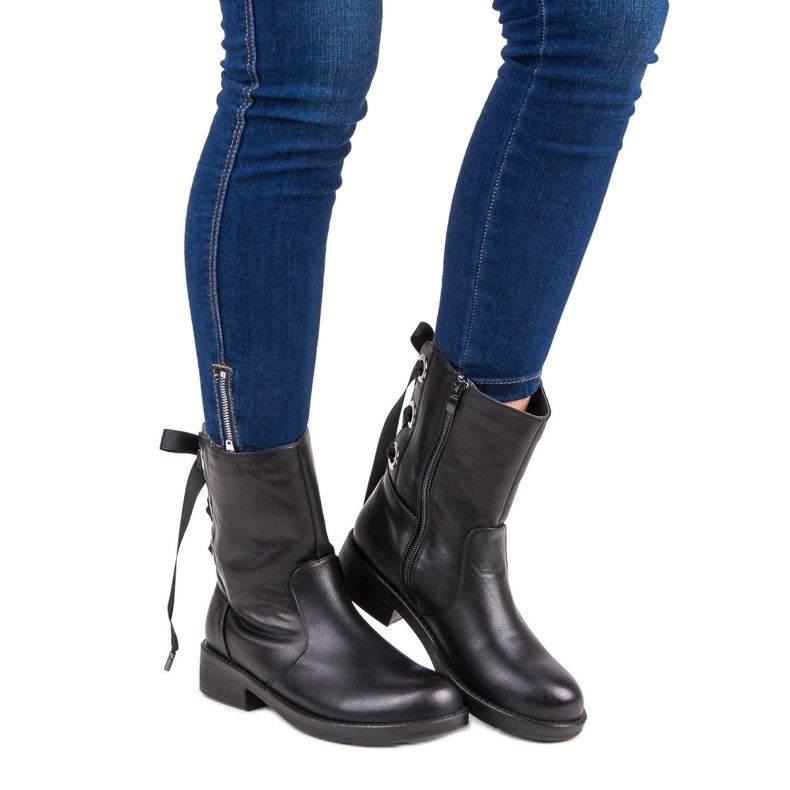 Laura Mode Mukavat työntekijät musta 1