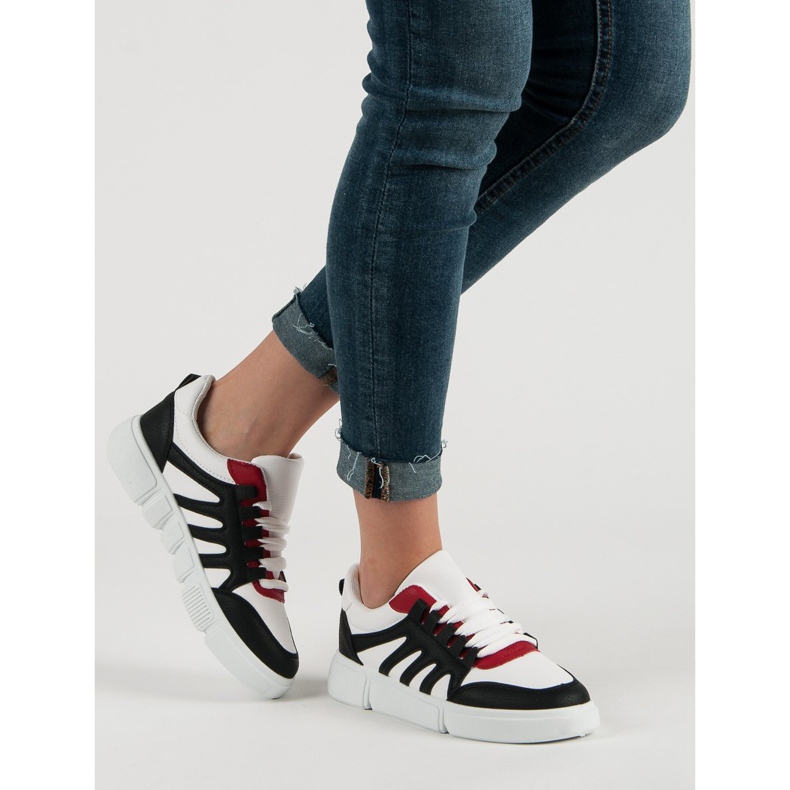 Mukavat urheilukengät valkoinen musta 2