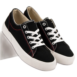 Kylie Mustat lenkkarit 1