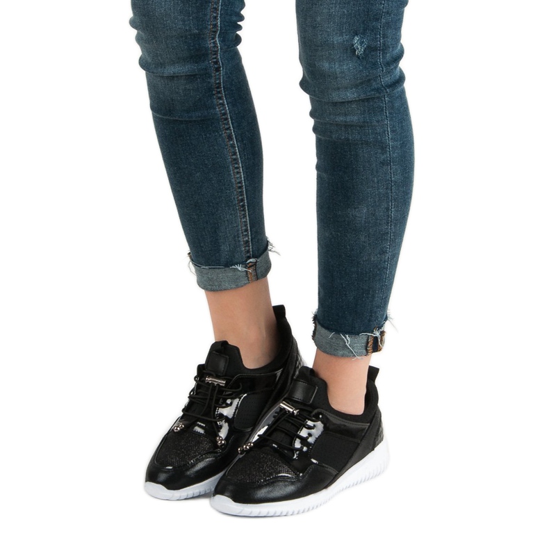 Urheilukengät, joissa kiristysnauha musta 2