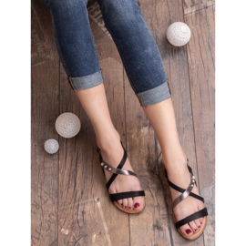 Small Swan Sandaalit helmillä musta 2