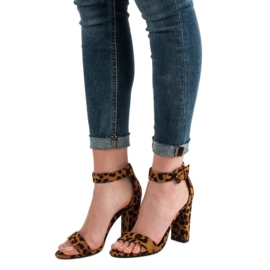 Goodin Sandaalit baarissa ruskea 2