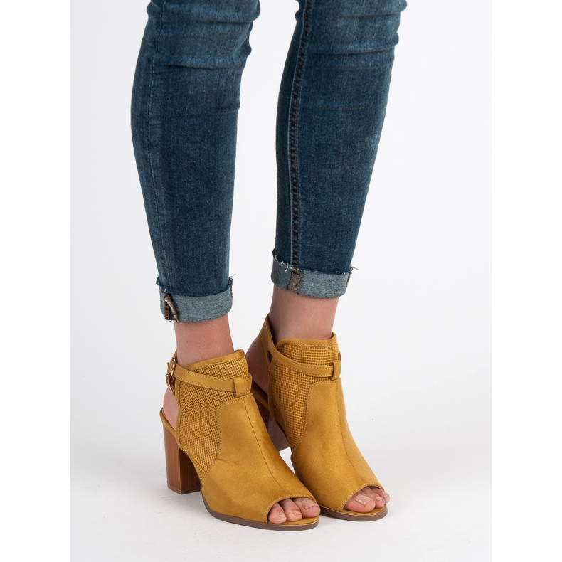 Evento Tyylikkäät suljetut sandaalit keltainen 1