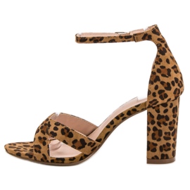 Ideal Shoes Sandaalit baarissa ruskea 2