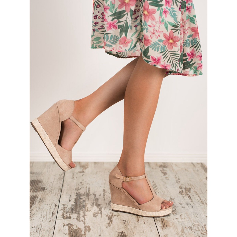 Renda Beige sandaalit 1