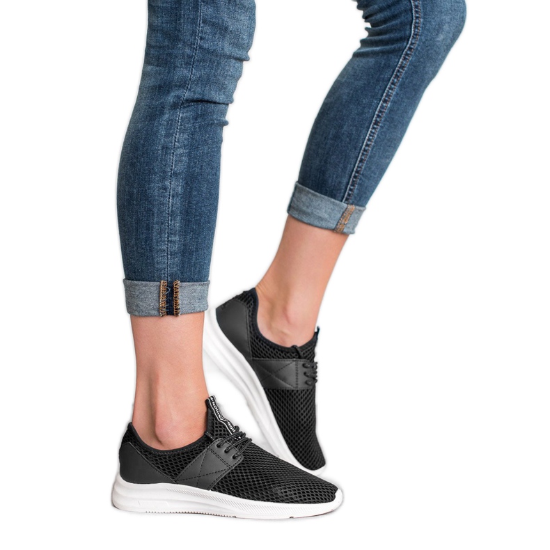 Lovery Ilmavat urheilukengät musta 1