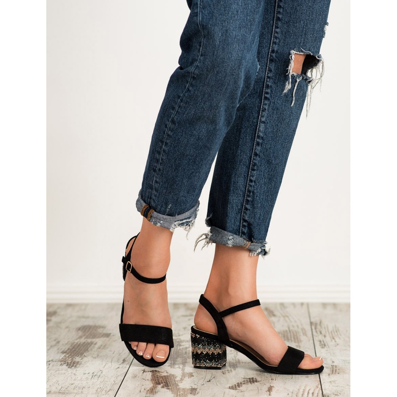 SDS Sandaalit baarissa musta 1