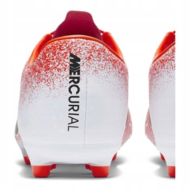 Nike Mercurial Vapor 12 Academy Mg M AH7375-801 jalkapallokengät punainen monivärinen 4