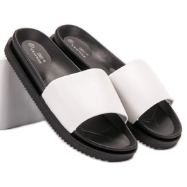 Clowse Naisten valkoiset tossut valkoinen 1