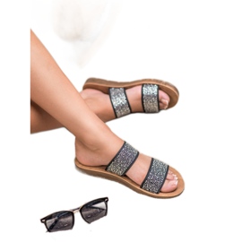 Seastar Tossut, joissa on kuutiometriä musta 2