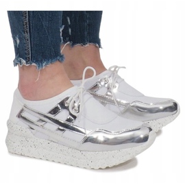 Valkoiset urheilukengät Calixte -alustalla valkoinen 1