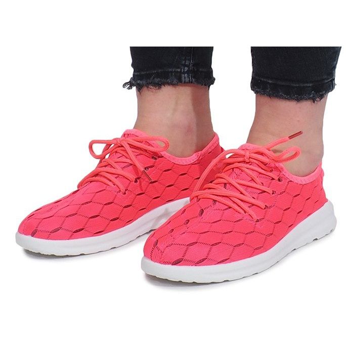 Vaaleanpunainen Urheilu Marthe 1