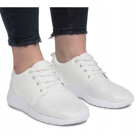 Renée valkoiset urheilukengät valkoinen 1