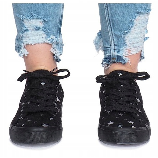 Mustat lenkkarit Bretagnen tähdillä 1