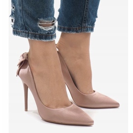 Klassiset vaaleanpunaiset keulatapit LB-336 vaaleanpunainen 2