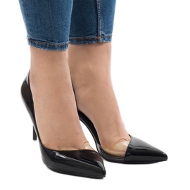 Mustat lakatut epäsymmetriset korkokengät GH11541 2