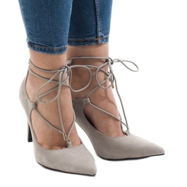 Harmaat pumput tapissa 4524-5 1