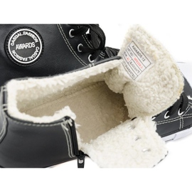 Korkeasti eristetyt lenkkarit 6209-3 musta 2