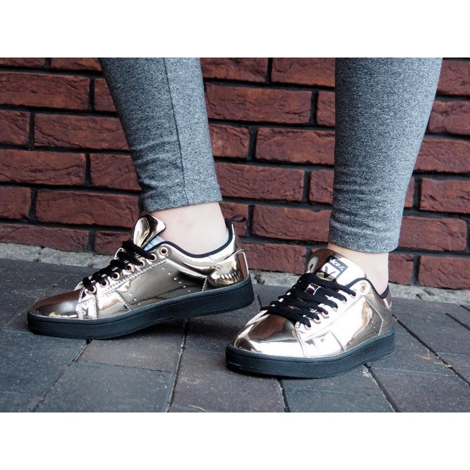 Q45 Kultaiset lenkkarit kultainen 1