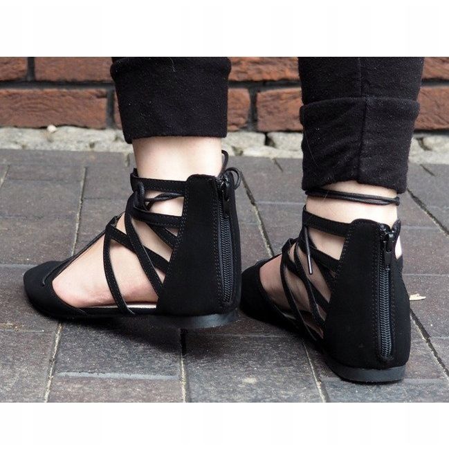 Avoimet / sidotut balettisandaalit 6701 Musta 1