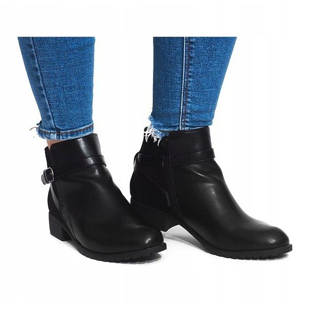 Sisustettu mustilla LM-201 saappailla musta 2