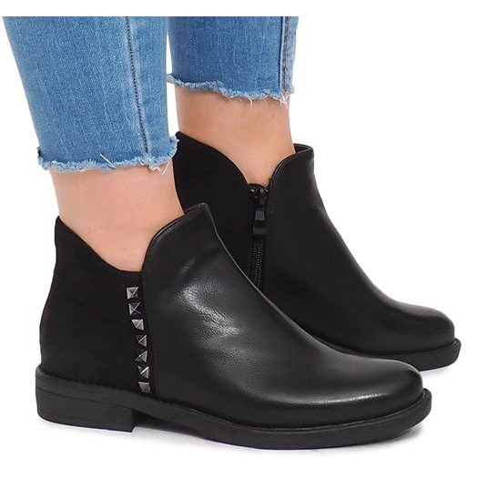 Saappaat vetoketjulla WW070A musta 1