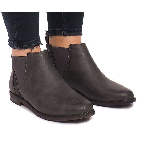 951-PA harmaat saappaat, joissa kuminauha 2