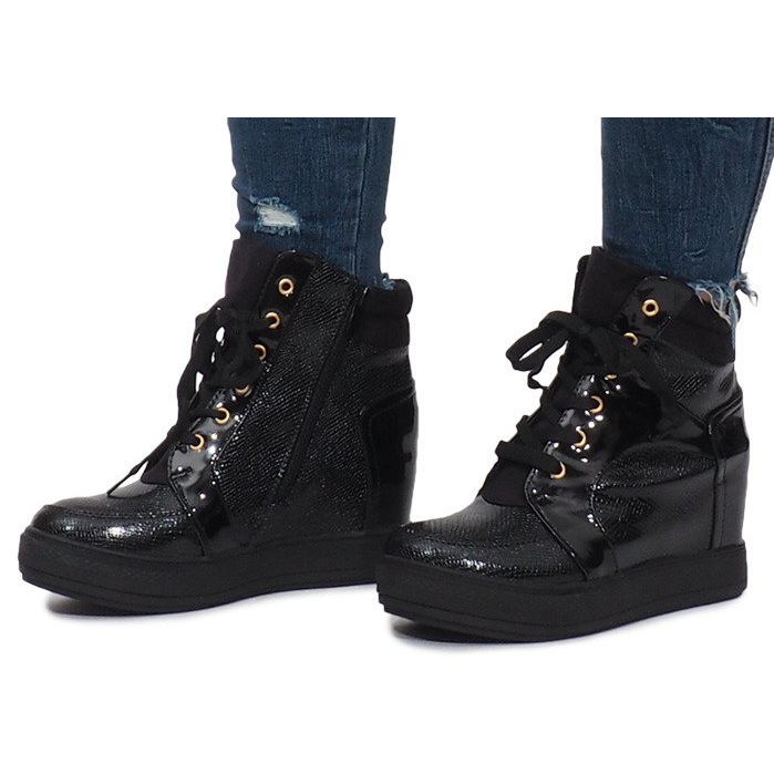 Snake -kiilassa mustat lakatut lenkkarit 2