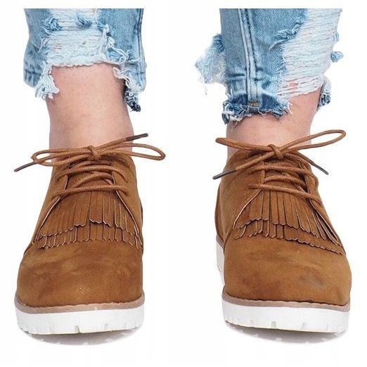 Kameli -leivonnaiset, joissa on murskaavat kovat reunat ruskea 1