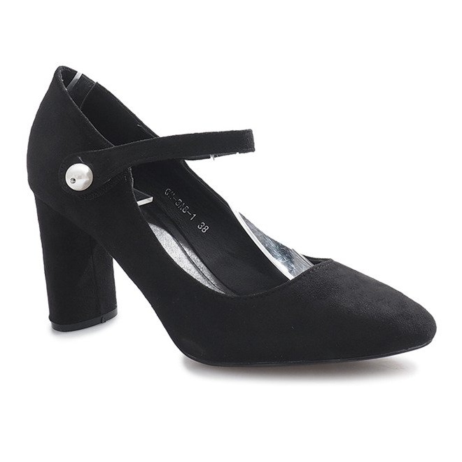 Milayan pylvään mustat pumput 1